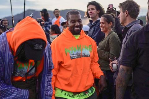Kanye West's New Album ”ye” is out!